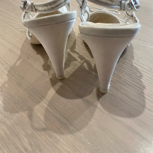 Chanel size 38 white lace slingbacks - Picture 3 of 4
